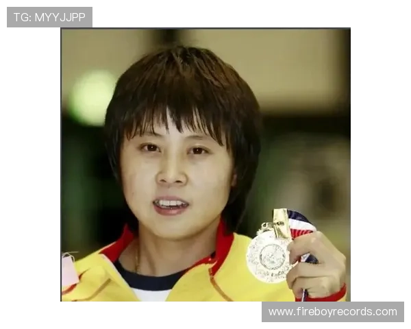 王濛在家切个水果都像在过弯